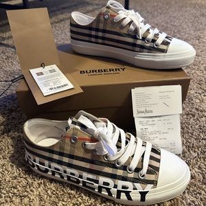 Authentic Burberry Larkhall Check & Logo Sneaker size Women’s US size 9.5